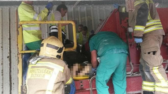 Muere el trabajador que perdió ayer un brazo en un accidente laboral en el Puerto de Bilbao