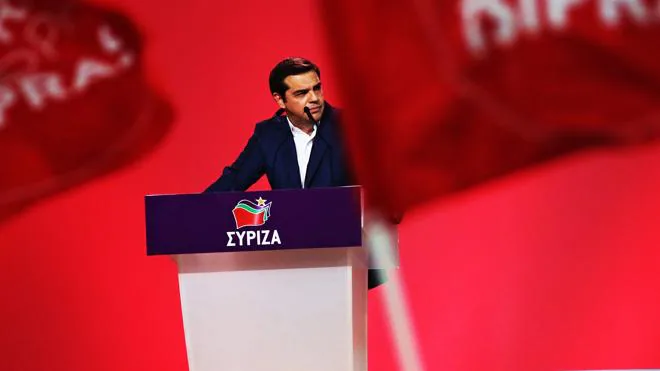 Tsipras sale reforzado como líder de Syriza de cara a la evaluación del rescate a Grecia