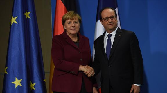 Merkel y Hollande advierten a Putin que los bombardeos sobre Alepo son un «crimen de guerra»