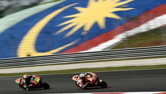 Márquez lidera en Sepang pese a una gastroenteritis