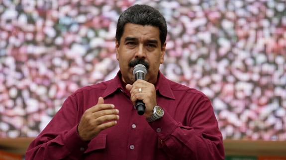 Maduro amenaza con enviar a prisión a opositores si prospera su juicio político