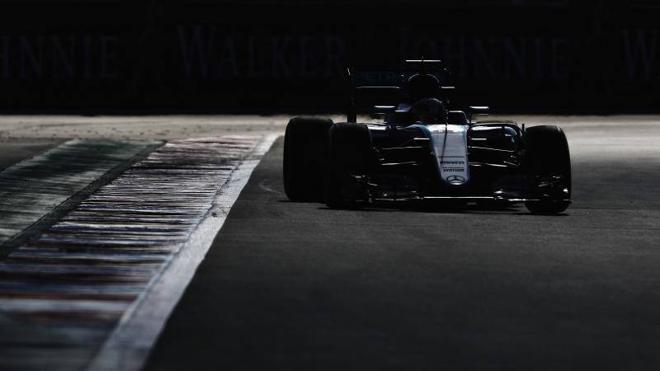 Hamilton quiere aguarle la fiesta a Rosberg