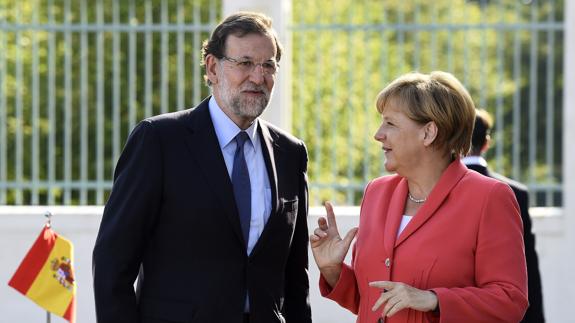 Rajoy se cita para hablar hoy con Merkel