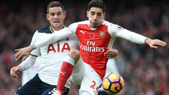 El representante de Bellerín confirma que el jugador renovará con el Arsenal