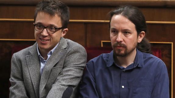 Iglesias cuestiona la neutralidad del Rey por elogiar la abstención del PSOE