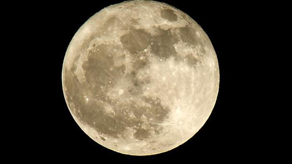 Rusia planea poner cosmonautas en la Luna en 2031