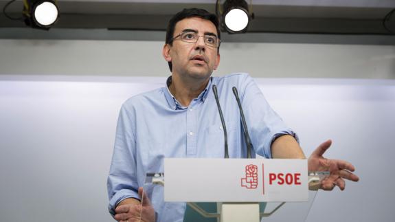 La gestora del PSOE dice que Sánchez puede hablar en agrupaciones «si cree que puede aportar»