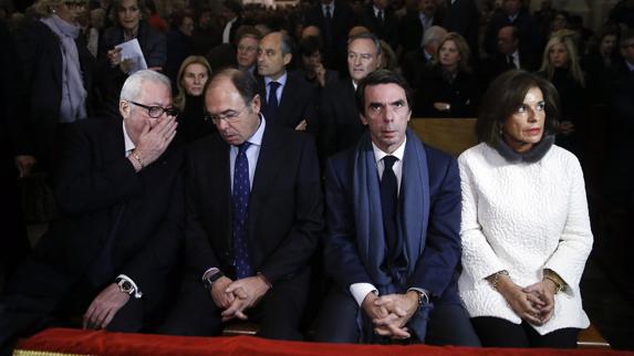 Un funeral recuerda a Barberá con presencia de Aznar, exministros y la dirección de PPCV