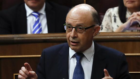 Montoro implantará un plan en la Administración para ahorrar 900 millones