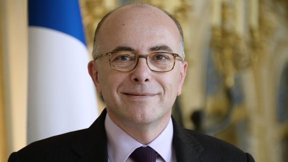 Hollande nombra primer ministro a Bernard Cazeneuve, hasta ahora en Interior