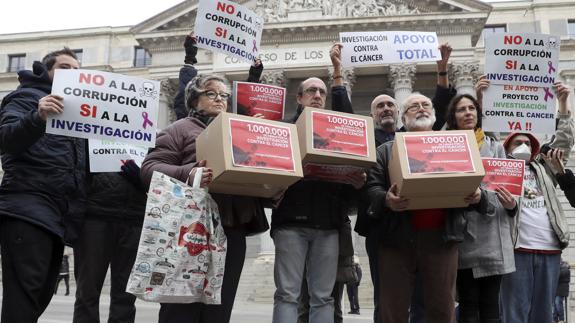Un millón de firmas piden en el Congreso más financiación para una vacuna contra el cáncer