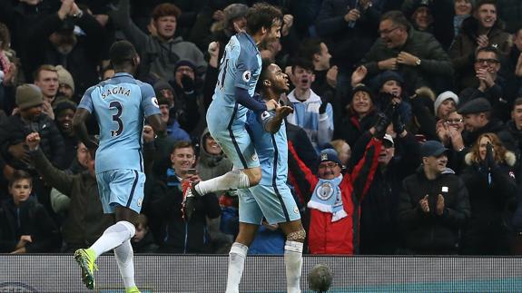 El Manchester City remonta y arrebata al Arsenal el segundo puesto