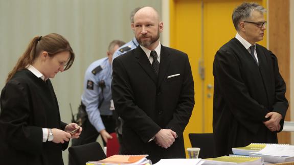 Noruega justifica el régimen carcelario aplicado al «peligroso» Breivik