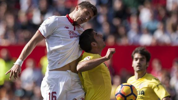 Asenjo detiene las opciones de Liga del Sevilla