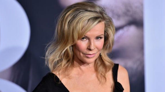 ¿Qué se ha hecho Kim Basinger en la cara?