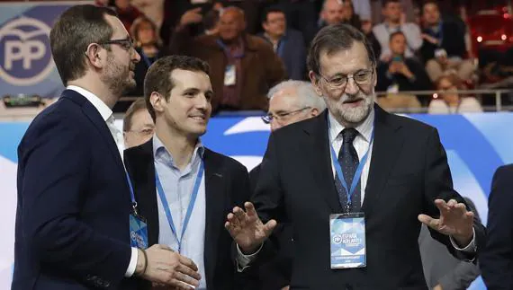Rajoy mantiene al PP en vilo hasta el sábado