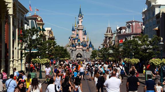 Disneyland París contribuyó en sus 25 años al 6,2% de los ingresos turísticos de Francia