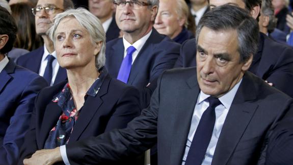 La esposa de Fillon rompe su silencio para defender la veracidad de sus trabajos