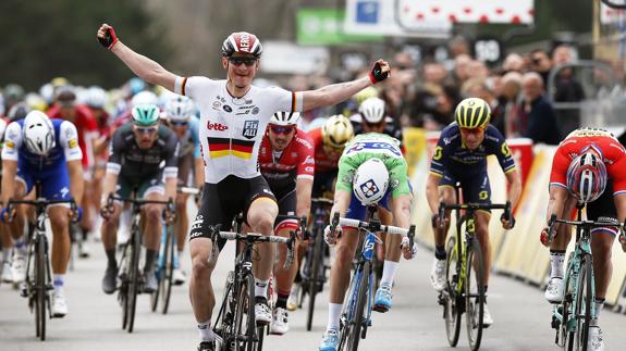 Greipel gana la quinta etapa de la París-Niza