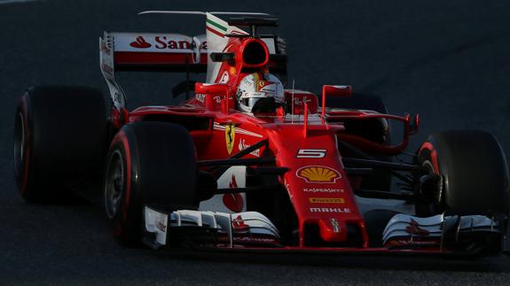 Ferrari se desata en el penúltimo día de pretemporada