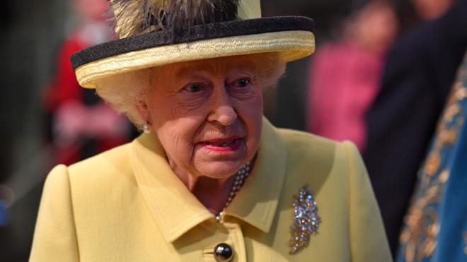 La reina Isabel II sanciona la ley que activaría el 'Brexit'