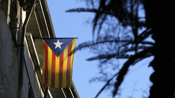Los catalanes en el exterior podrán usar el sistema sanitario público en regresos temporales