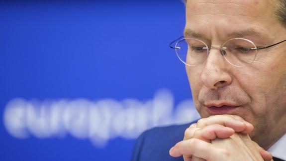 Dijsselbloem se niega a dimitir y lamenta si ha ofendido a «alguien»