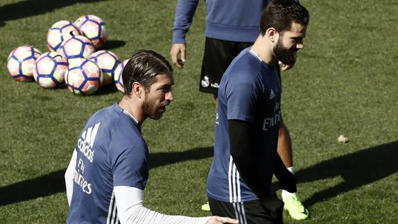 El Real Madrid, bajo en defensas