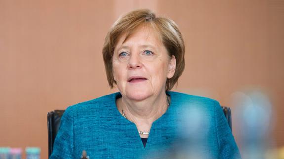 Merkel recupera popularidad frente al socialdemócrata Schulz