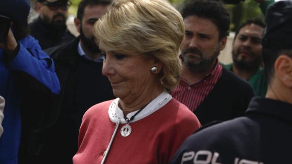 Esperanza Aguirre, entre lágrimas: «Para mí lo de González sería muy lamentable»