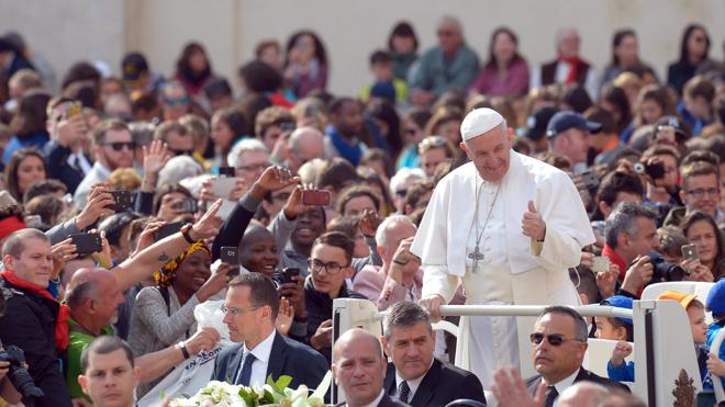 El Papa viaja a Egipto con un mensaje de reconciliación entre religiones