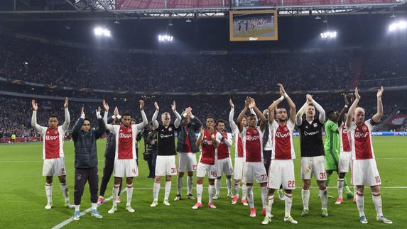 El Ajax doma al Lyon