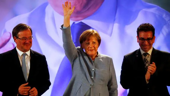 El partido de Merkel gana las regionales en Alemania