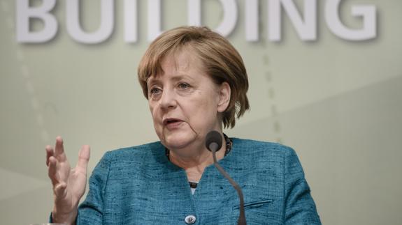 Merkel advierte a Londres de que el fin del libre movimiento de personas tendrá precio