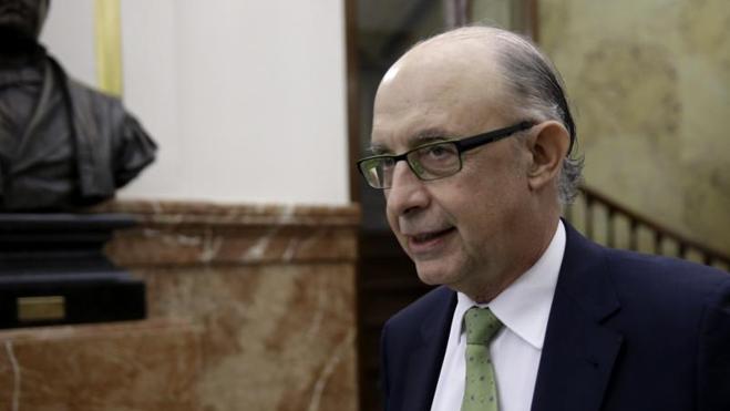 El PSOE pide reprobar a Montoro tras el revés judicial a la amnistía