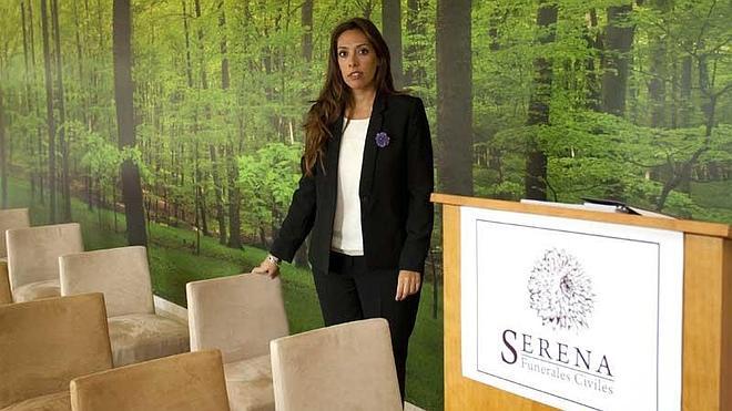 Tres jóvenes crean la primera empresa para organizar funerales civiles en Málaga