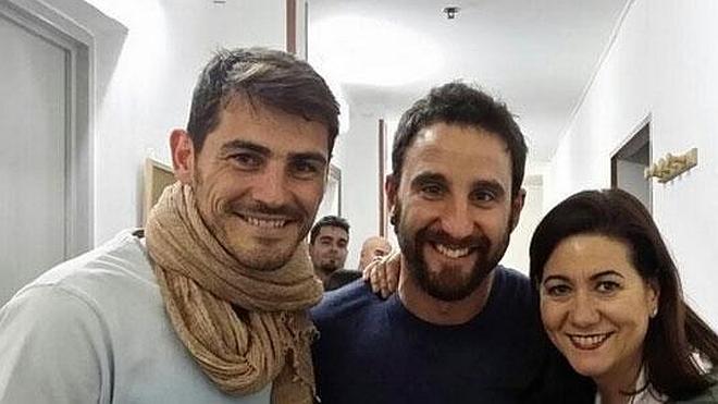 Iker Casillas posa con el cómico y actor del momento, Dani Rovira