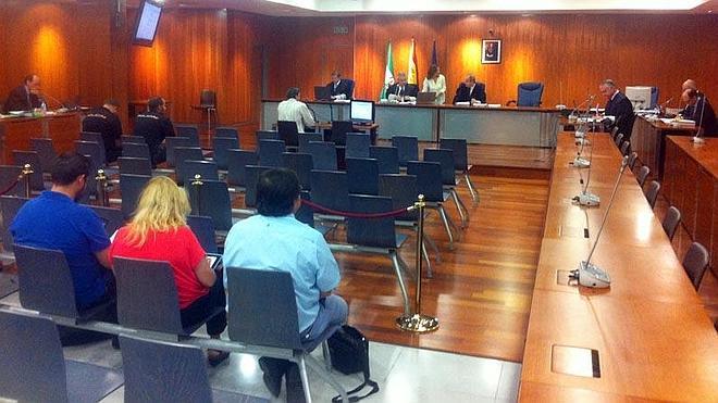 El exedil Lendínez niega haber cobrado de Roca