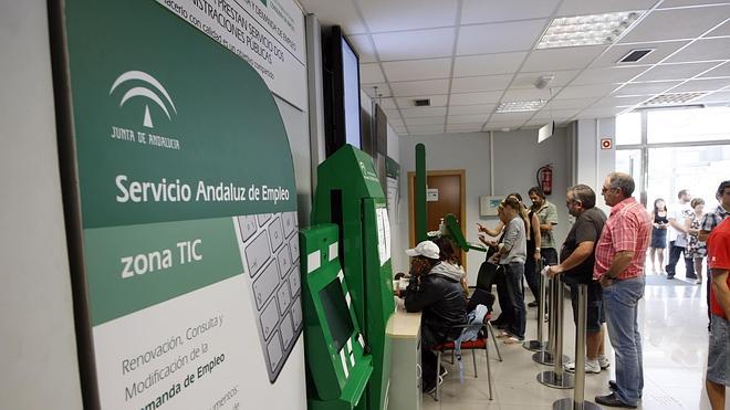 El fiscal pide imputar a 25 empresarios, cargos y funcionarios de la Junta por el 'caso Edu'