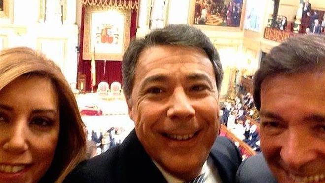 La Coronación de Felipe VI, a través de los selfies de los políticos