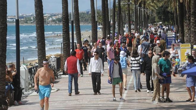 Cara y cruz del envejecimiento de la población en Málaga