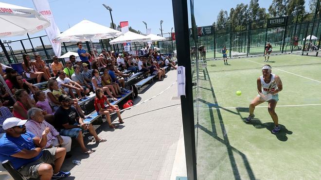 Carolina Navarro no falla y estará en las semifinales del World Padel Tour