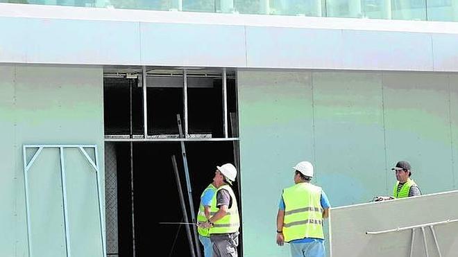 El Puerto intenta frenar la obra del Pompidou
