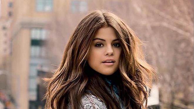 Selena Gomez y Justin Bieber, a lo Bonnie & Clyde, asaltan a un hombre y le roban el móvil