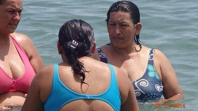 La doble de Chávez causa furor en las redes sociales