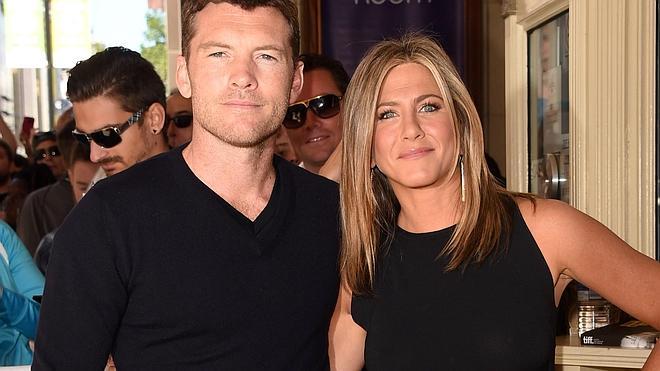 Jennifer Aniston, sin sujetador y a lo loco en la presentación de su última película