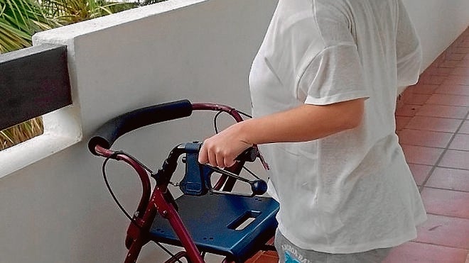 Una joven con discapacidad lleva siete días sin ir al instituto en Mijas por falta de transporte