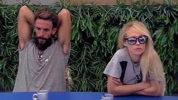 Gran Hermano 15: La malagueña Azahara y el surfero Juanma, cada vez más cerca