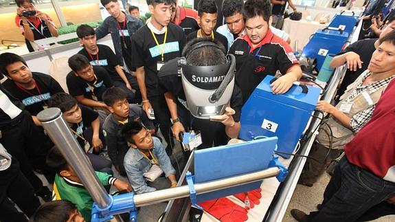 Seabery enseña oficios industriales con su simulador a jóvenes de 33 países