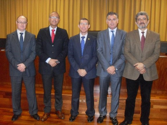 Un máster en Ortodoncia compensa la falta del grado en Odontología en Málaga